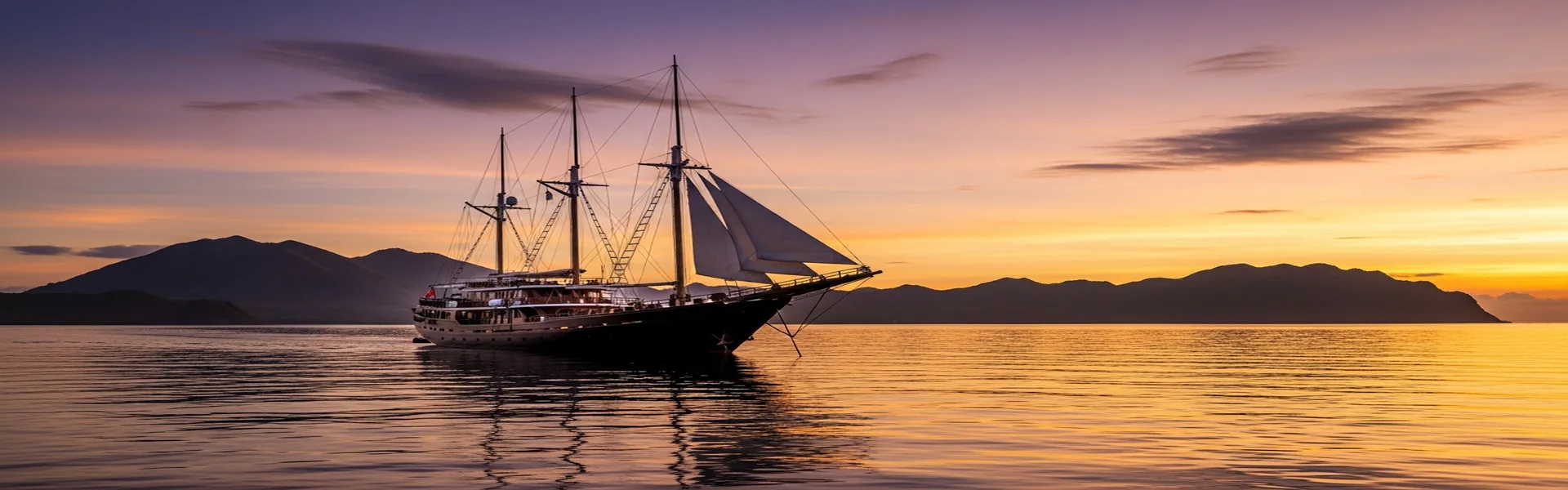 Ultimate luxury cruise ship sailing through the complete Komodo archipelago